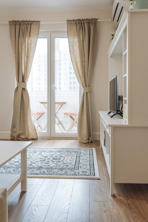 River View - Old City Apartment Bukares Bagian luar foto